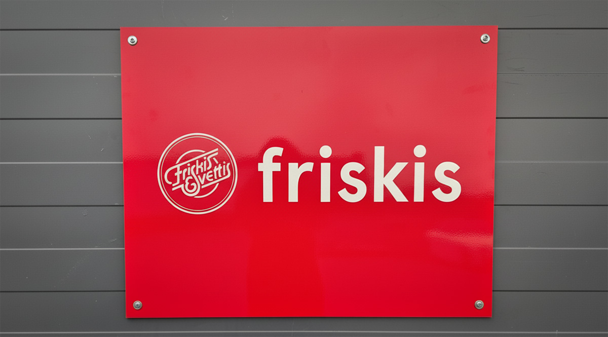 Fasadskylt till Friskis&Svettis Arboga - Reklamhuset RINK