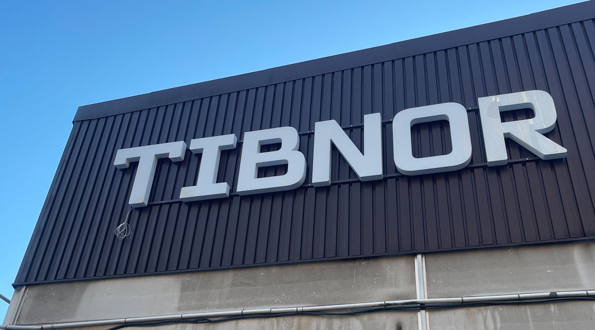 Fasadskylt Tibnor