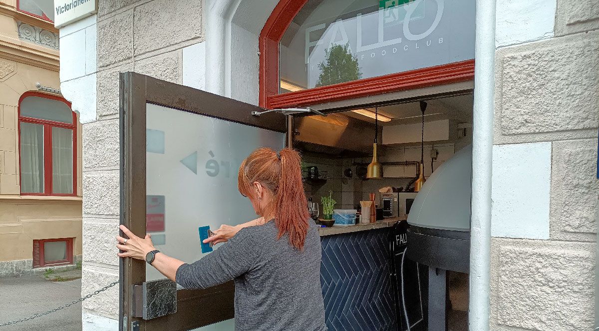 Fönsterdekor i frostfilm åt Fallo Italian FoodClub - Reklamhuset RINK
