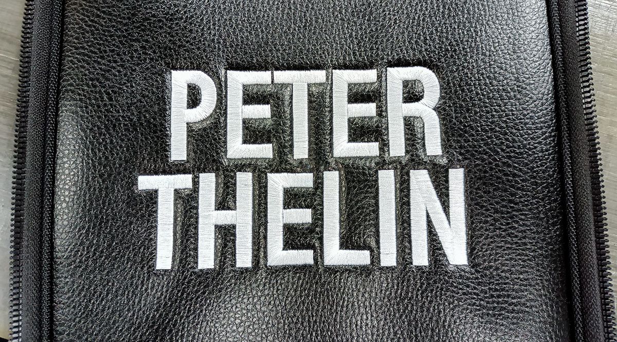 Broderad golfbag till Peter Thelin - Reklamhuset RINK